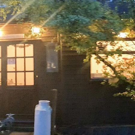The Potting Shed Near Tenby, 100" Projector, Four Poster Bed, On-Site Hot Tub Access Via Spa Pack, Breakfast Dış mekan fotoğraf